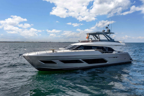 Ferretti 720 Exterior (img-23)