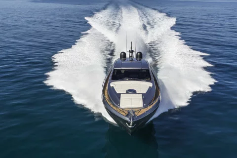 Pershing 6X Exterior (img-13)