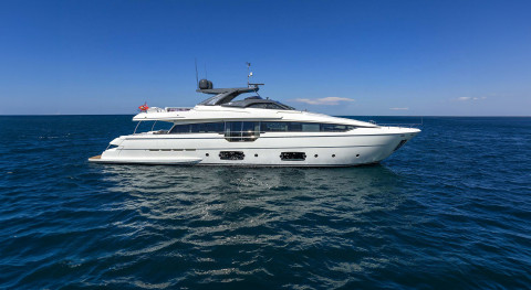 Ferretti 960 Exterior (img-1)