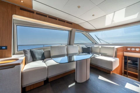 Ferretti 670 Exterior (img-5)