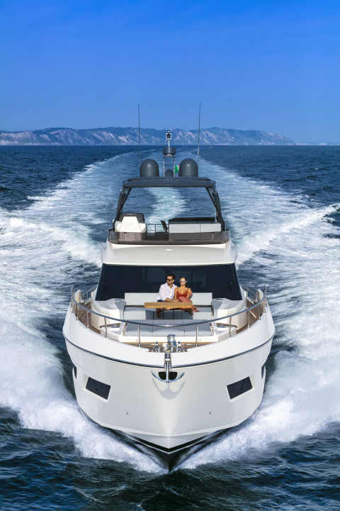 Ferretti 720 Exterior (img-24)