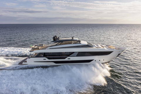 Ferretti 1000 Exterior (img-3)