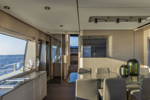 Ferretti 780 Exterior (img-10)