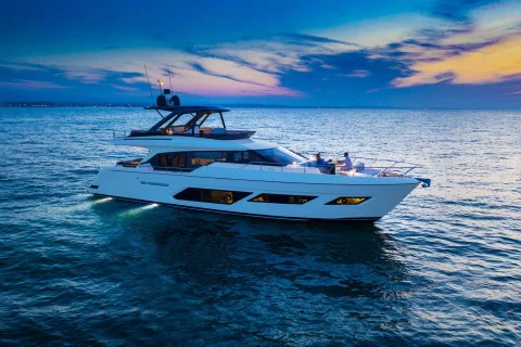 Ferretti 720 Exterior (img-26)