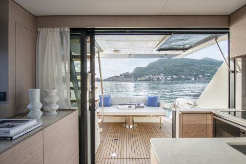 Ferretti 500 Exterior (img-5)