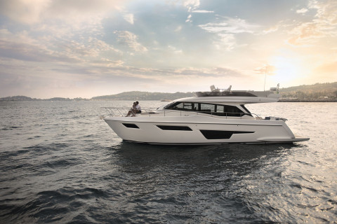 Ferretti 500 Exterior (img-16)