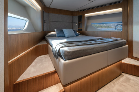 Ferretti 670 New Exterior (img-19)