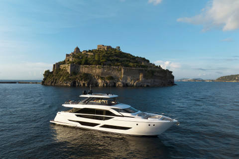 Ferretti 860 Exterior (img-2)