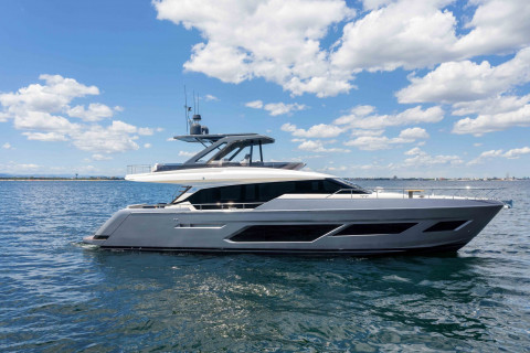 Ferretti 720 Exterior (img-4)