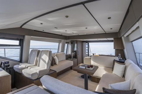 Ferretti 580 Exterior (img-3)