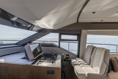 Ferretti 580 Exterior (img-9)