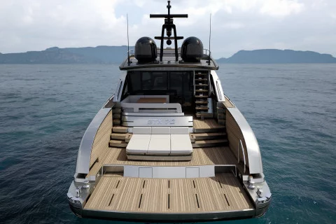 Pershing GTX 70 Exterior (img-4)