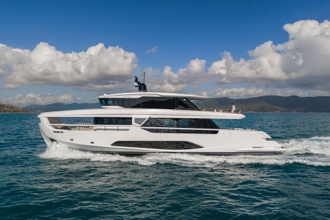 Ferretti INFYNITO 90 Exterior (img-17)