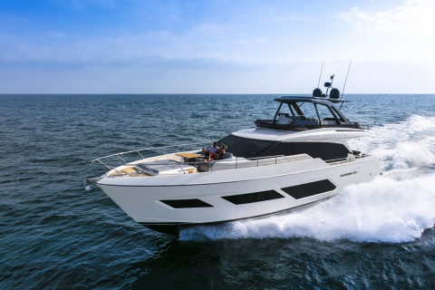 Ferretti 720 Exterior (img-13)