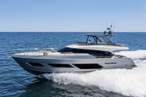 Ferretti 720 Exterior (img-10)