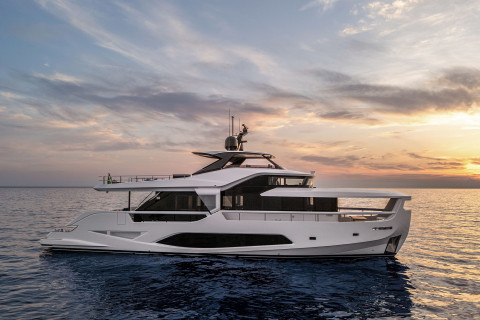 Ferretti INFYNITO 80 Exterior (img-19)