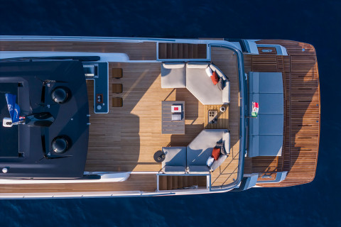 Ferretti 1000 SKYDECK Exterior (img-7)