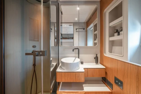 Ferretti 670 Exterior (img-22)