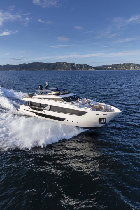 Ferretti 1000 Exterior (img-30)