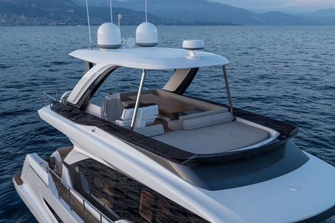 Ferretti 670 New Exterior (img-6)