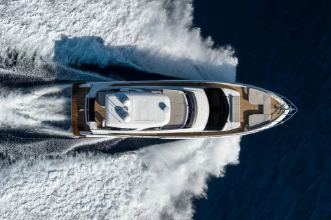 Ferretti 670 Exterior (img-4)