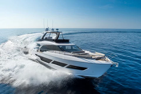 Ferretti 670 Exterior (img-1)