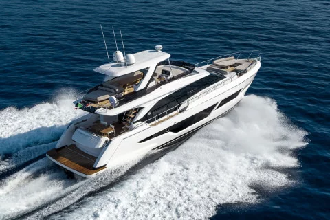 Ferretti 670 Exterior (img-5)