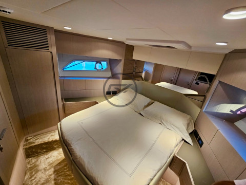 Ferretti 500 Exterior (img-14)