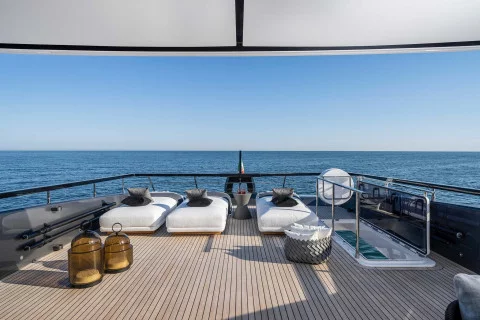 Ferretti 940 Exterior (img-20)