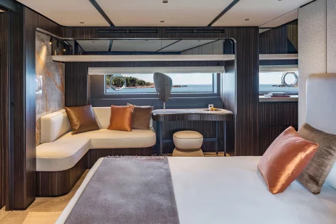 Ferretti 940 Exterior (img-10)