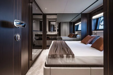 Ferretti 940 Exterior (img-20)