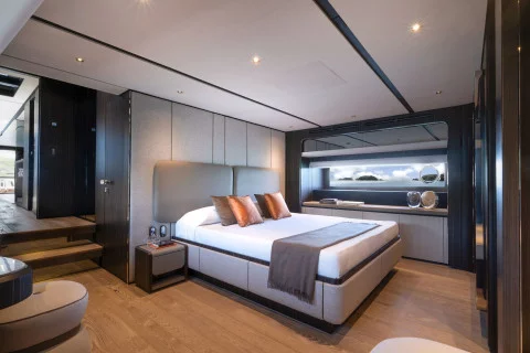 Ferretti 940 Exterior (img-7)