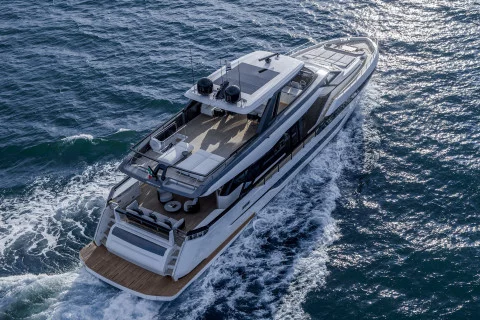 Ferretti 940 Exterior (img-4)