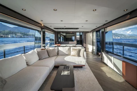 Ferretti 800 Exterior (img-10)