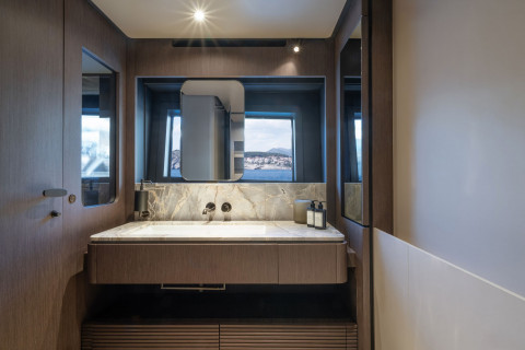 Ferretti 800 Exterior (img-15)