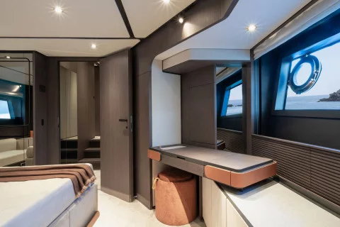 Ferretti 800 Exterior (img-17)