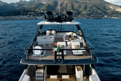 Ferretti 800 Exterior (img-9)