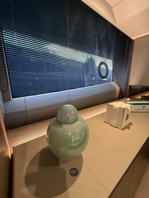 Princess V60 Exterior (img-35)