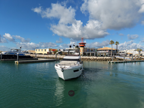 Ferretti 580 (2023) Exterior (img-5)