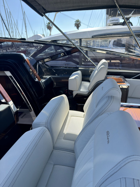 Riva 38 Rivamare 2025 Exterior (img-9)