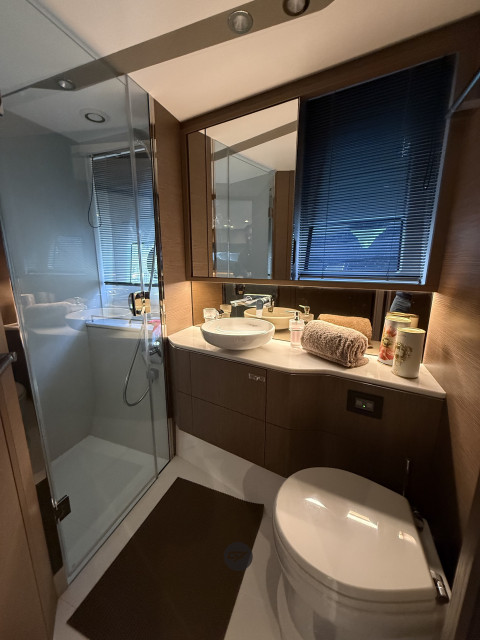 Princess V60 Exterior (img-28)