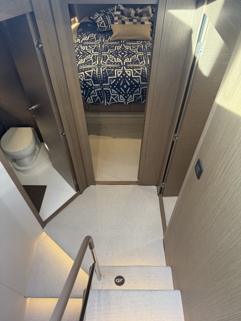 Princess V60 Exterior (img-24)