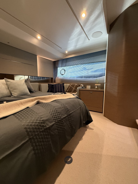 Princess V60 Exterior (img-38)