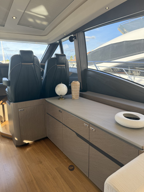 Princess V60 Exterior (img-16)