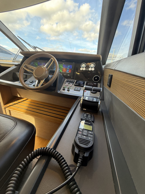 Princess V60 Exterior (img-48)