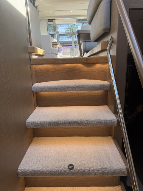 Princess V60 Exterior (img-34)