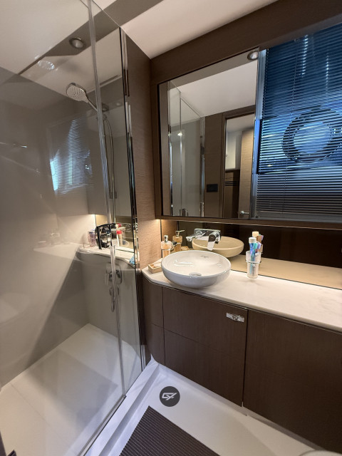 Princess V60 Exterior (img-31)