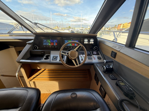 Princess V60 Exterior (img-45)