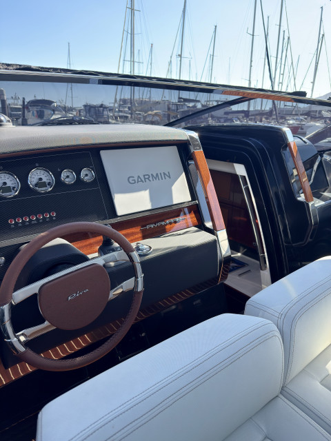 Riva 38 Rivamare 2025 Exterior (img-11)