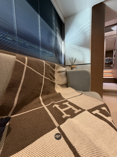 Princess V60 Exterior (img-42)